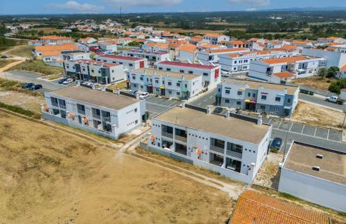 Green Breeze Escape by Lisbeyond - Photo 27