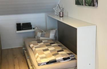 Lina's Ferienwohnungen - zwei moderne FeWos mit Sauna im Haus und fantastischem Ausblick - Foto 17