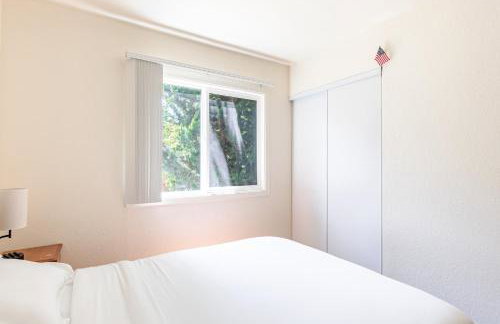 Modern & Cozy 2 Bedroom 2 Bathroom Sofabed Suite - Foto 15