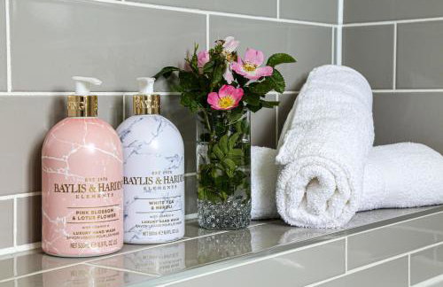 Premium 4 large double bed townhouse in Bicester, next to Bicester Village - Foto 7