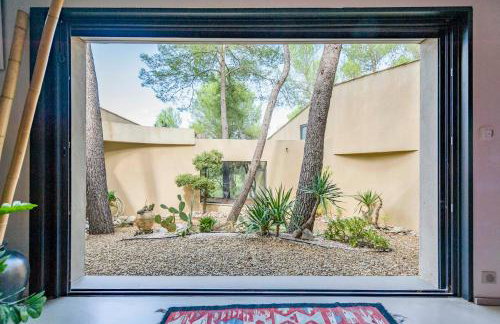 Japanese-Inspired Villa Facing Pic Saint-Loup - Foto 10