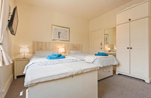 Spacious 3BR House -Sleeps 7 - Contractor Friendly - Foto 12