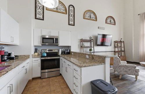 New Downtown Indy 3BR Retreat Sleeps 10 - Arcade - Foto 50