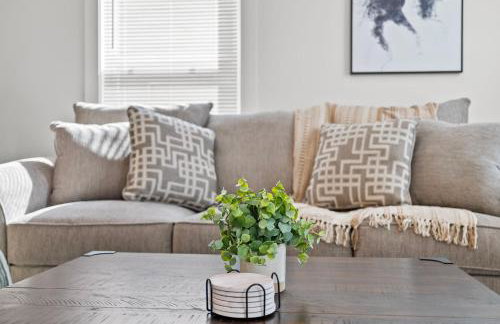 Creekside Stay | Peaceful Cottage | Elkhorn - Foto 9