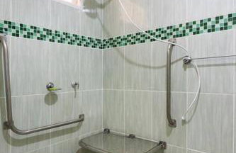 Casa 4 quartos, 2 suítes, piscina e acessibilidade - Frente para a lagoa - Foto 18