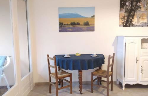 KO T2 avec grand balcon filant, Wifi, Clim à 4 min Remparts - Photo 13