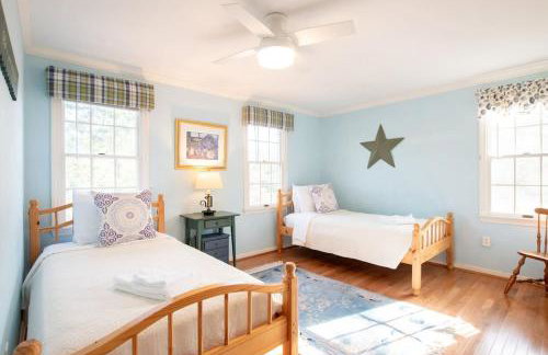 Home w outdoor spaces near Long Pond - Foto 22