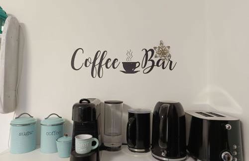 Apartment Le Terrazzwe - Drei-Zimmer-Wohnung mit Terrasse und Pool by Interhome - Photo 9