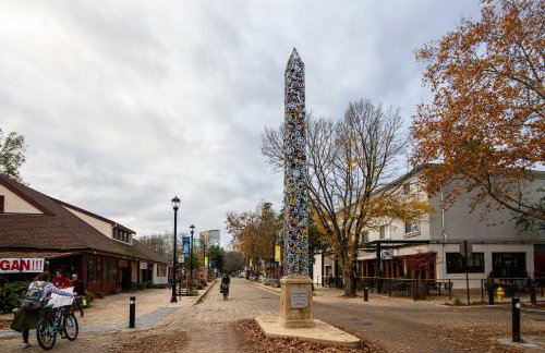 Well-Appointed Condo Across Street from UC Davis! - Foto 26