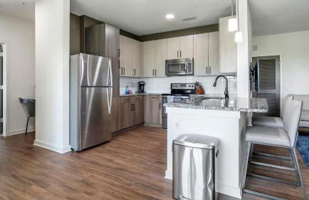 Landing Spectacular 1BD Pool Courtyard - Foto 32