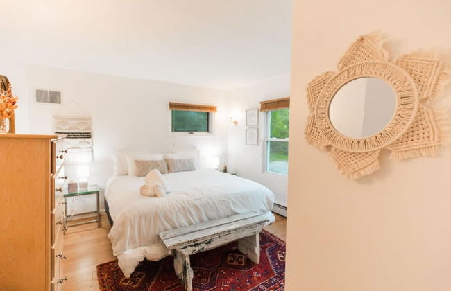 Twin Cabin I - Hot Tub Firepit Hiking Retreat - Foto 17