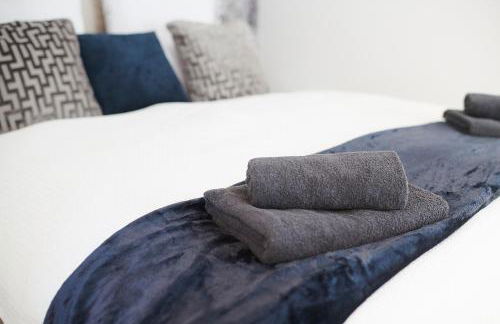 Stilvolles Apartment ruhig, 24-7 Self-Check in, WLAN top, Parkplatz an der Strasse, Bushaltestelle vor Haus - Foto 4