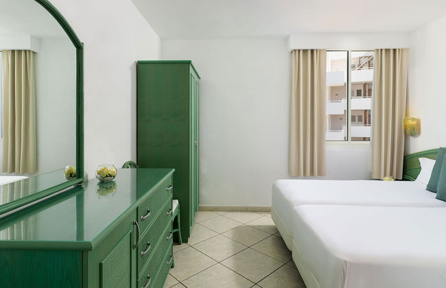 Aparthotel Esquinzo Y Monte Del Mar - Foto 18