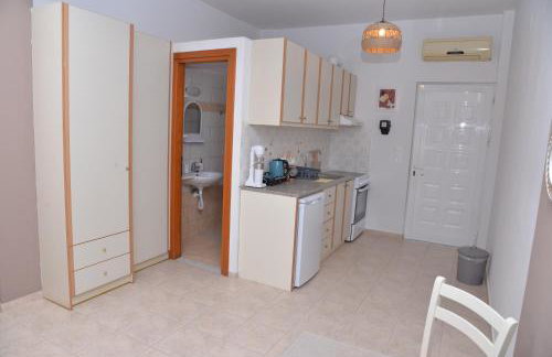 Sunny Rooms - Photo 9