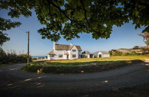 Cliff Top - Panoramic Sea Views with Spa & Hot Tub - Photo 73