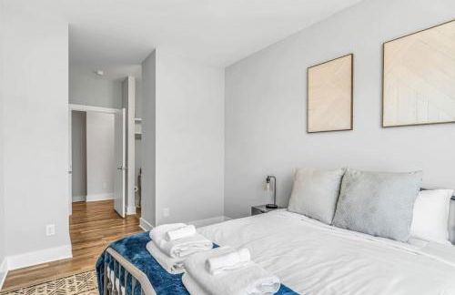 East Nashville Townhome 5min to Grand Ole Opry! Rooftop Deck, Grill, TV and Golf - Foto 14