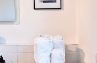 2,5 Zi Design Apt near Porsche Museum with Beamer, Netflix, PS5 - Foto 29