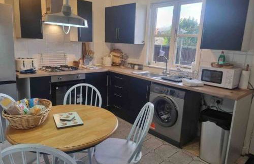 2 Bedroom Cosy Cottage - Foto 9