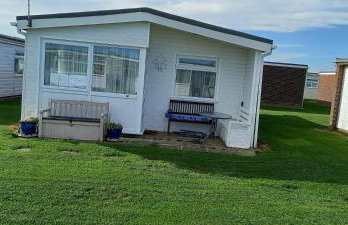 3 Bed Chalet - Sleeps 6 - Parking - Garden - Wifi - Foto 10