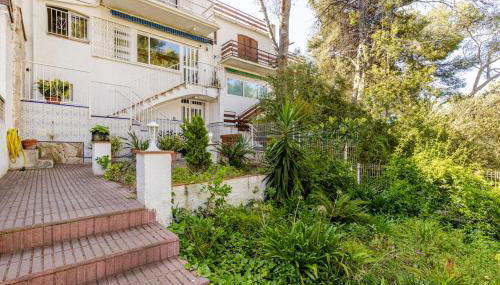 Casa Mihales - Foto 1, Garden view