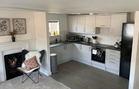 Charming 2B Georgian Flat in Historic Tring - Photo 3