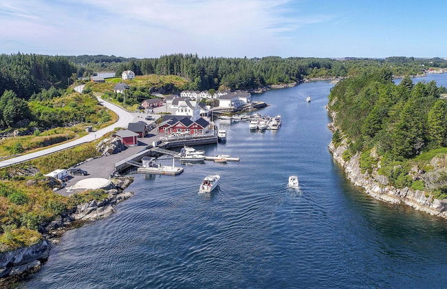 6 Person Holiday Home in Austrheim - Foto 41