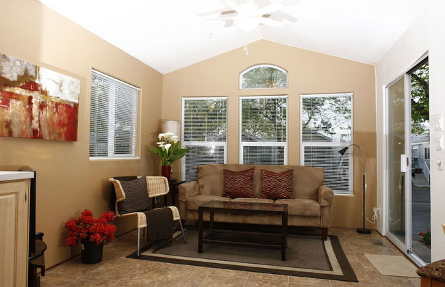 Arden Acres Executive Suites and Cottages - Foto 17