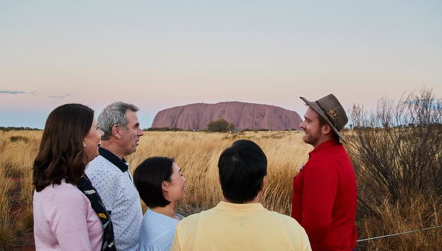 Tour de medio día en grupo reducido por los sitios sagrados y atardecer en Uluru - Foto 5