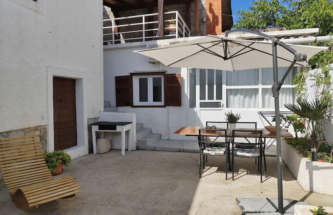 Stunning 2-bed House in Jezera With Sea Views - Photo 31