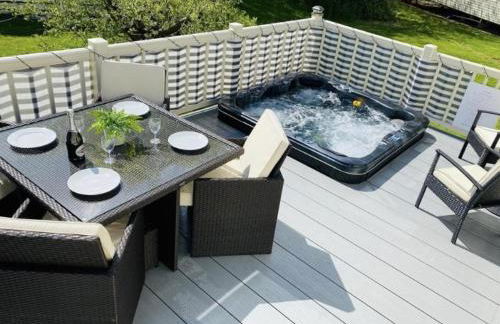 Prime Location & Luxurious Hot Tub - Foto 1