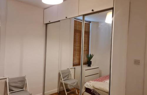 Ground Floor Maisonette Near St James St Overground Station - Foto 5