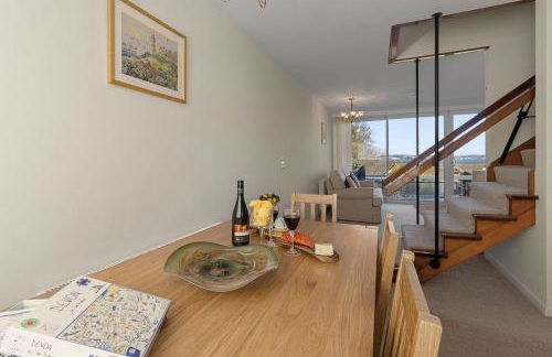 Baywatch Sea View Retreat - Photo 13