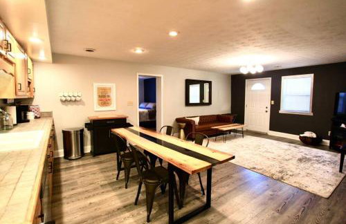 The Lounge - Downtown Chillicothe - Foto 13