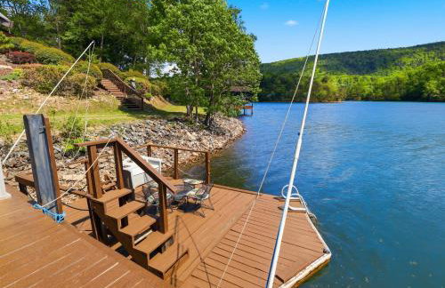 Lake Escape to an Elegant 4 Br Home 3 bath Home - Foto 67