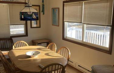 Great Value - Oceanside Raised Ranch Location Is Perfect For Walking To Beach, Restaurants, Pizza, Ice Cream Or Coffee 13419 - Foto 5