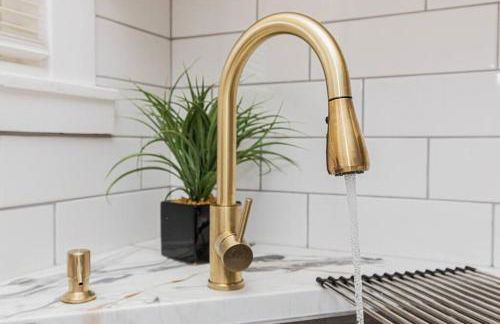 Step into Style Charming RVA Getaway! - Foto 26