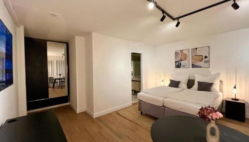 G&P Housing Apartments - XXL Wohnung für Familien & Gruppen 120qm mit 3 Schlafzimmern, 3 Badezimmern, Panoramabalkon und großer Küche - Foto 4