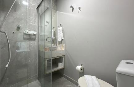 4- Studio para casal. Ótima Localização - Foto 8