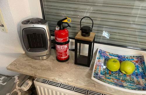 Sky Studio Apartment 1,5 Zimmer für 4 Leute Zentral 35qm S-Bahn Mercedes Benz - Foto 51