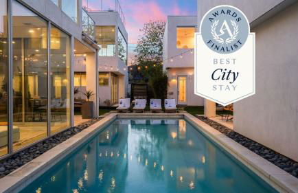 Sleeps 32 Private Compound w Putting Green Bouldin Collective by AvantStay - Foto 1