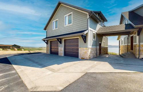 8 Bed 5 Bath Vacation home in Fish Haven - Photo 31