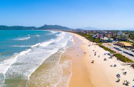 Siri Mariscal - Photo 1