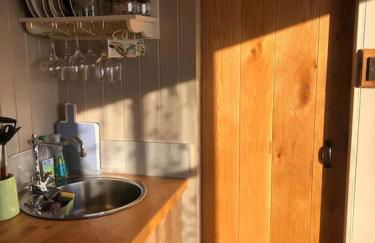 Private Shepherds hut with Castle view - Foto 37