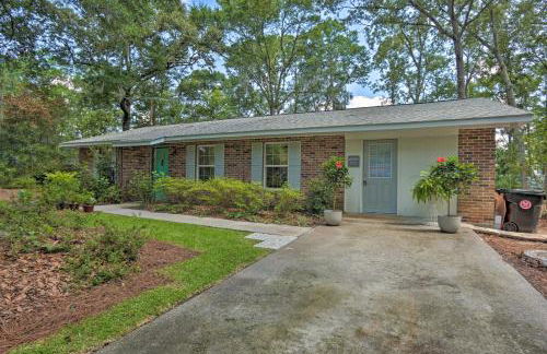 Downtown Home with Yard and BBQ - 6 Mi to Downtown! - Photo 2