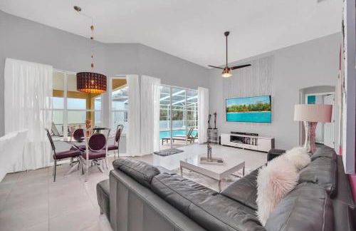 New 5 bedroom Disney Sanctuary - Photo 22