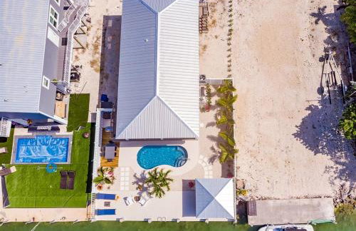 Seas the Day - Spacious Waterfront Pool Home, 50` Dock! - Foto 38