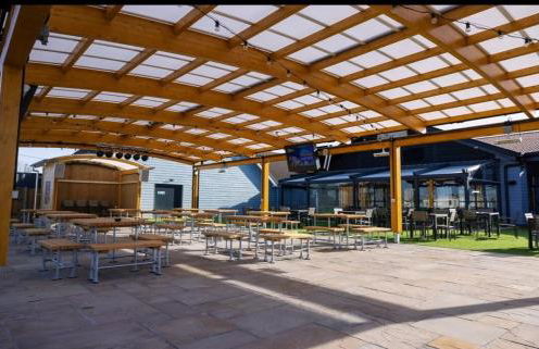 The Pink Lady with games table - Foto 26