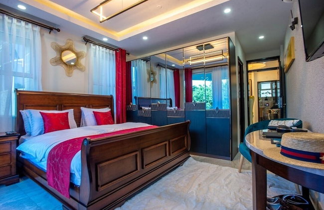 Lux Suites Hayana Palm Apartments - Photo 3