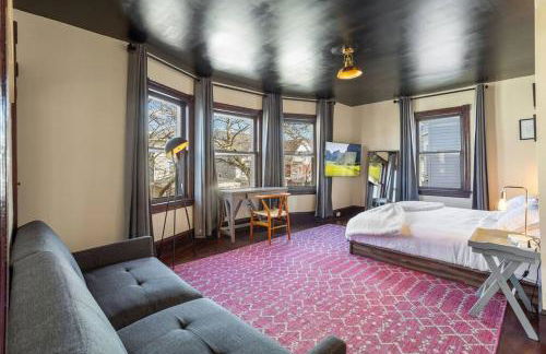 AC 9 BR 4BA Victorian Manor - 1 Block to Beach - Foto 31