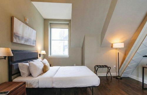 Downtown Luxury 2BR Penthouse Loft - Sleeps 6-8 - Foto 20